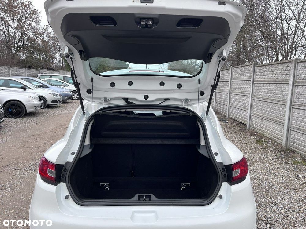 Renault Clio 1.2 16V Alize - 22