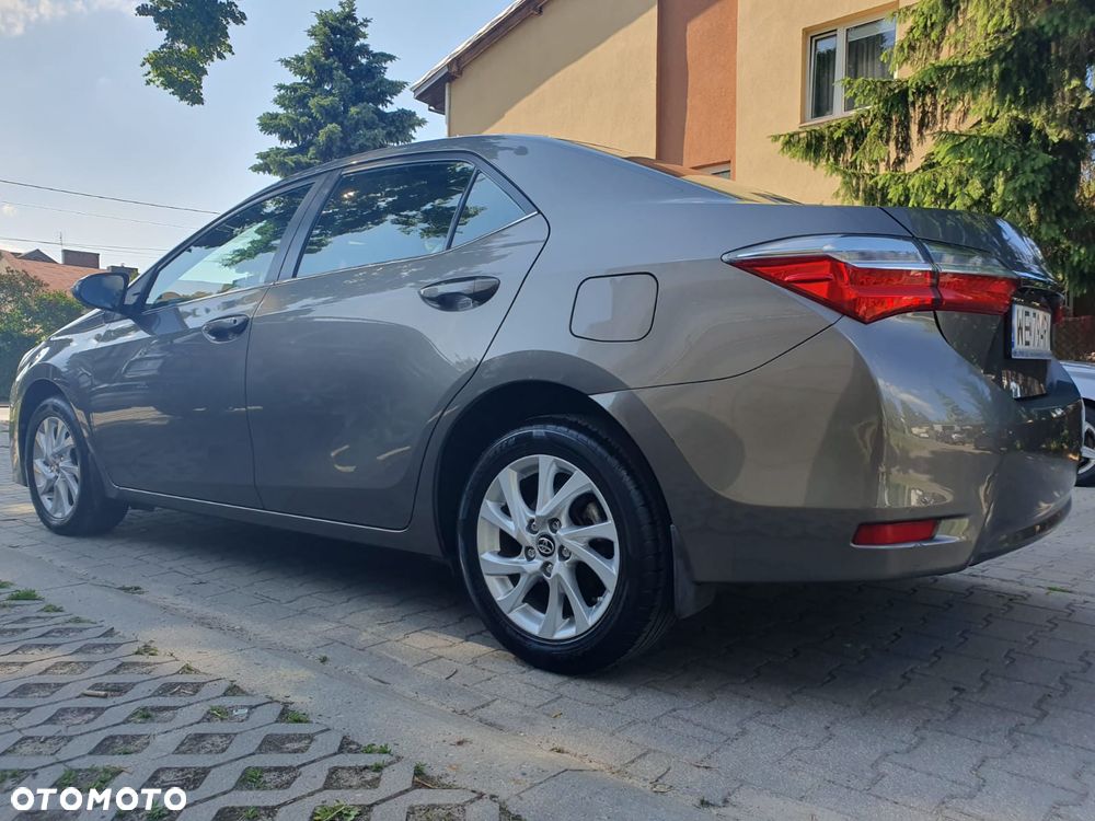Toyota Corolla 1.6 Comfort - 6