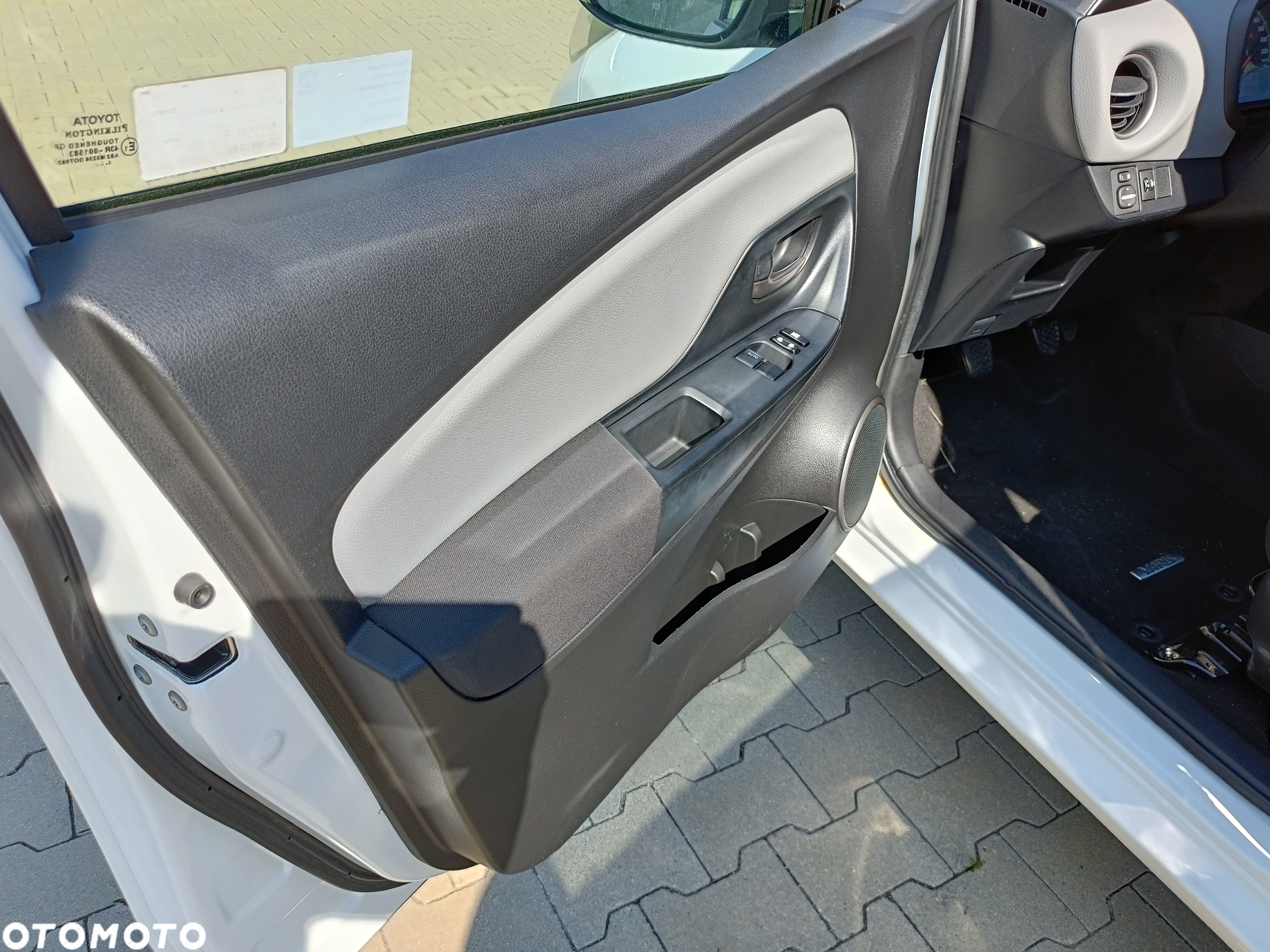 Toyota Yaris 1.0 Active - 19