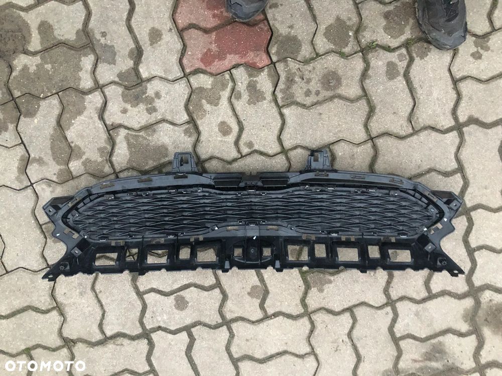 KIA CEED II ATRAPA GRILL 86351-CR000 - 3