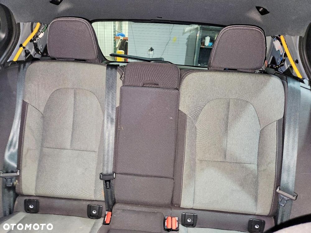 Volvo XC 40 T5 AWD Momentum - 11
