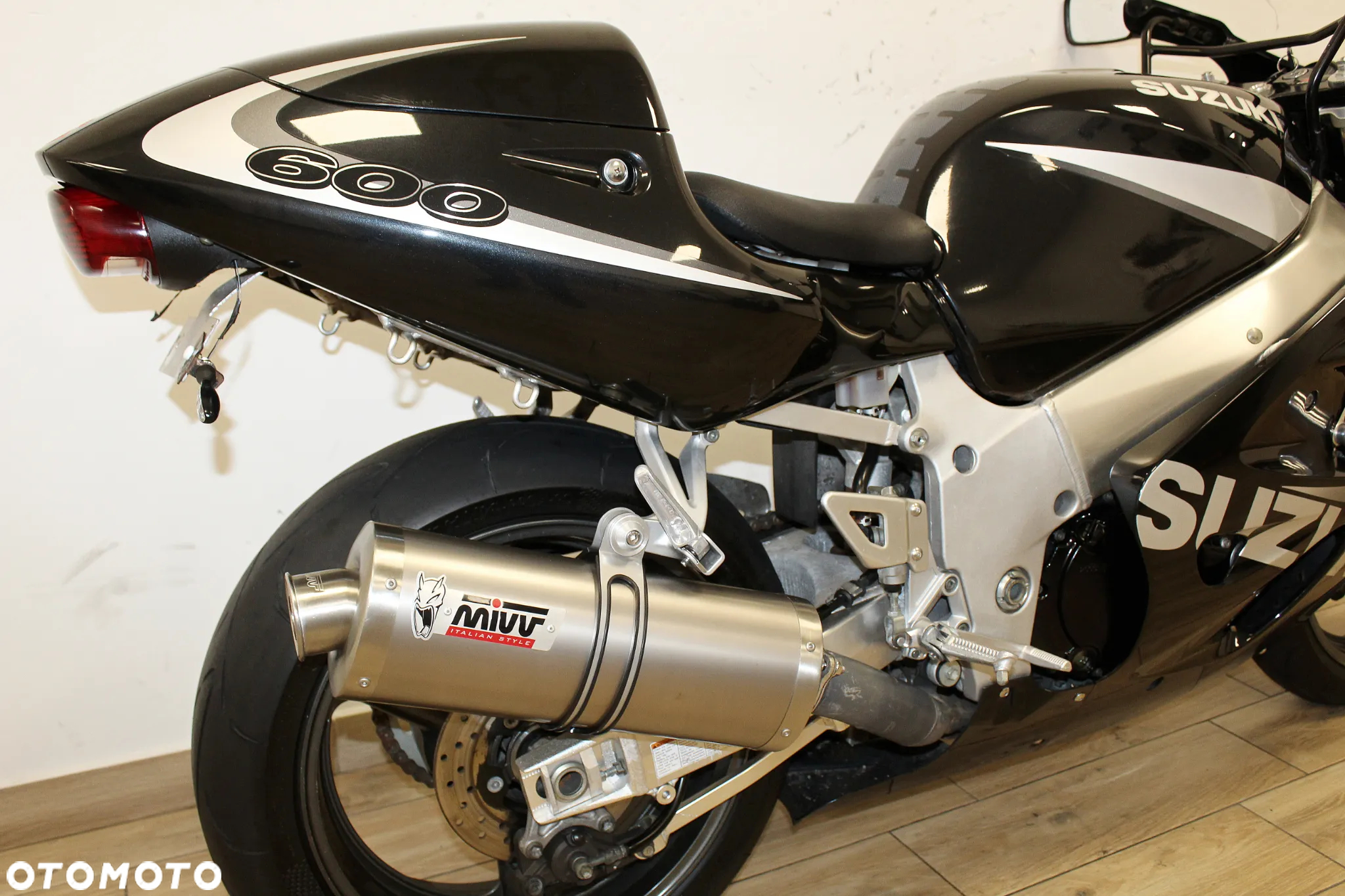 Suzuki GSX-R - 7