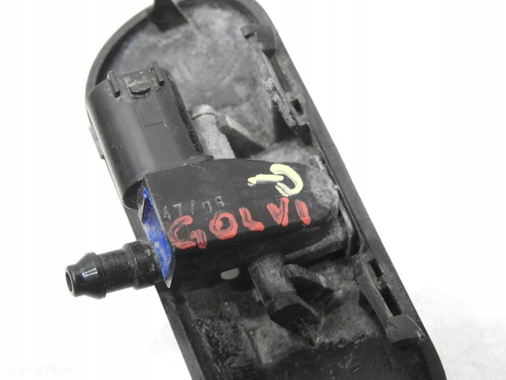 DYSZA SPRYSKIWACZ SZYBY PRAWY VW GOLF VI - 6
