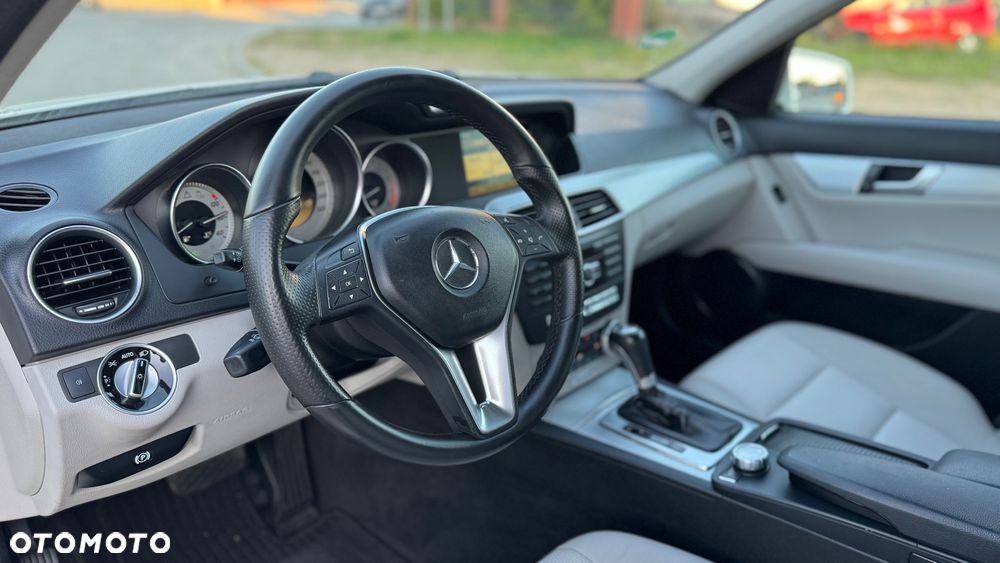 Mercedes-Benz Klasa C - 16