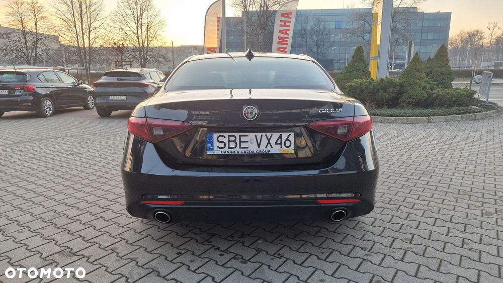 Alfa Romeo Giulia 2.2 D Turbo Super - 6