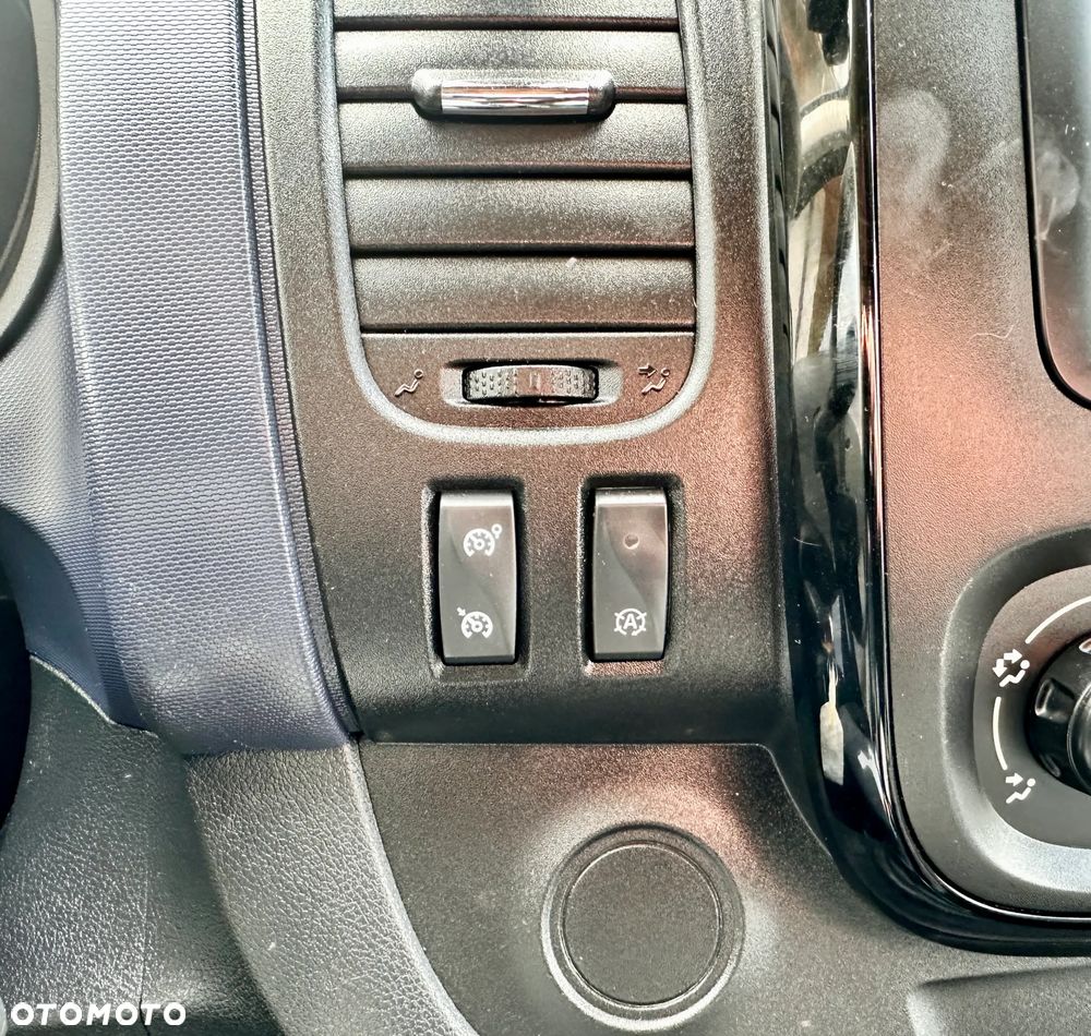 Opel VIVARO L2H1 / - 21