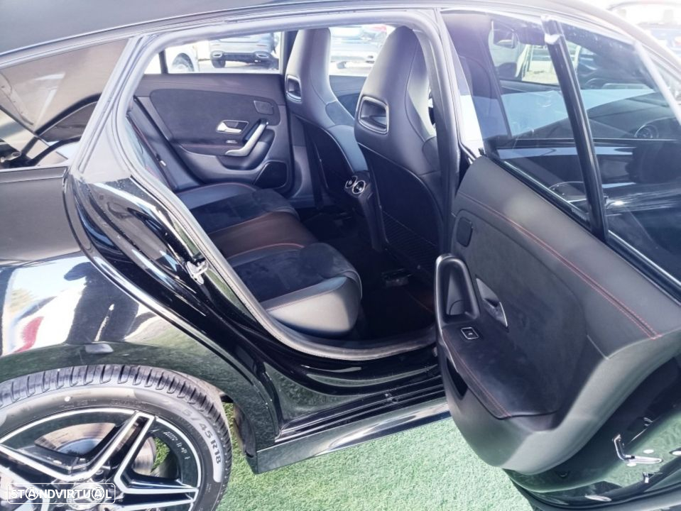 Mercedes-Benz CLA 200 Shooting Brake AMG Line Aut. - 41
