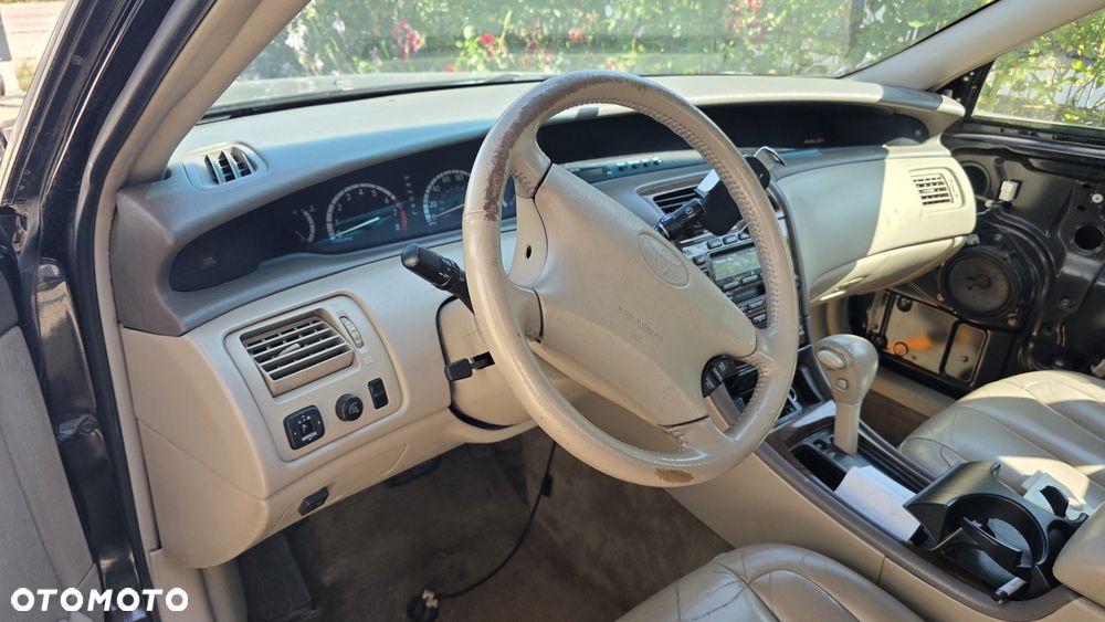Toyota Avalon 3.0 XL - 5