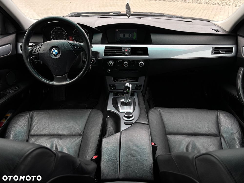 BMW Seria 5 520d Edition Sport - 15