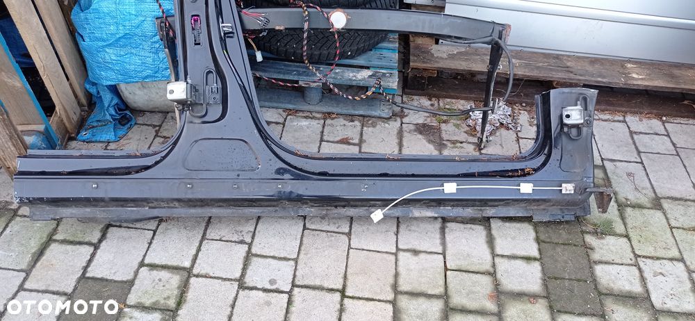 VW Passat B7 błotnik tylny prawy próg słupek LC9X - 4