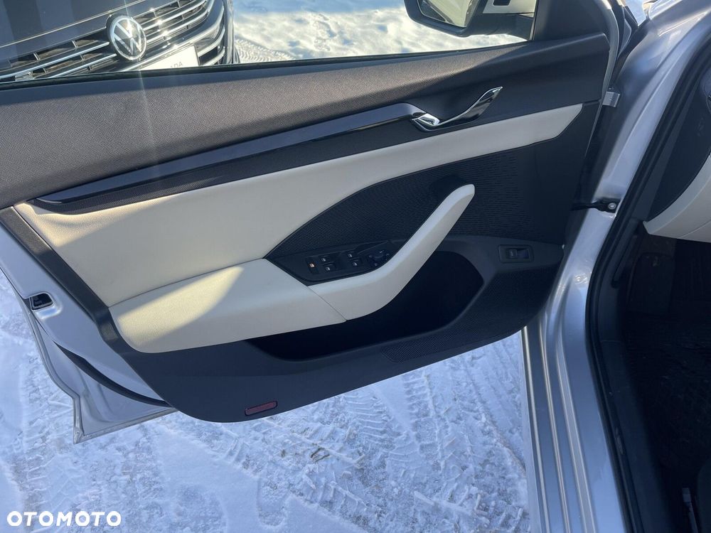 Skoda Octavia 2.0 TDI 4x4 Style DSG - 11