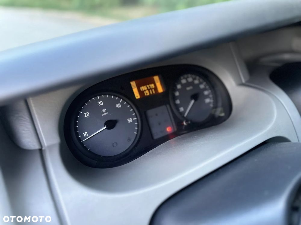 Opel Vivaro - 39