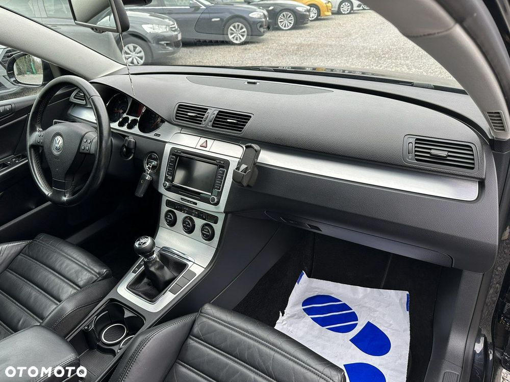 Volkswagen Passat - 27