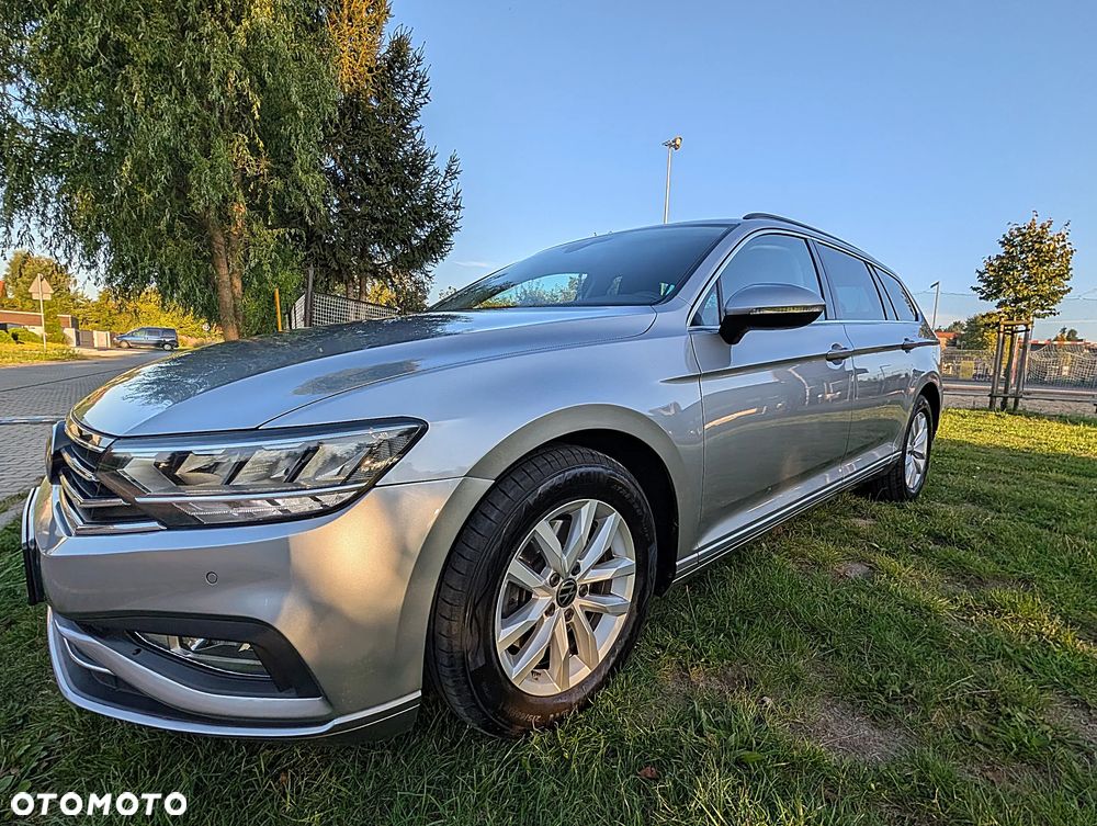 Volkswagen Passat 2.0 TDI SCR DSG - 19