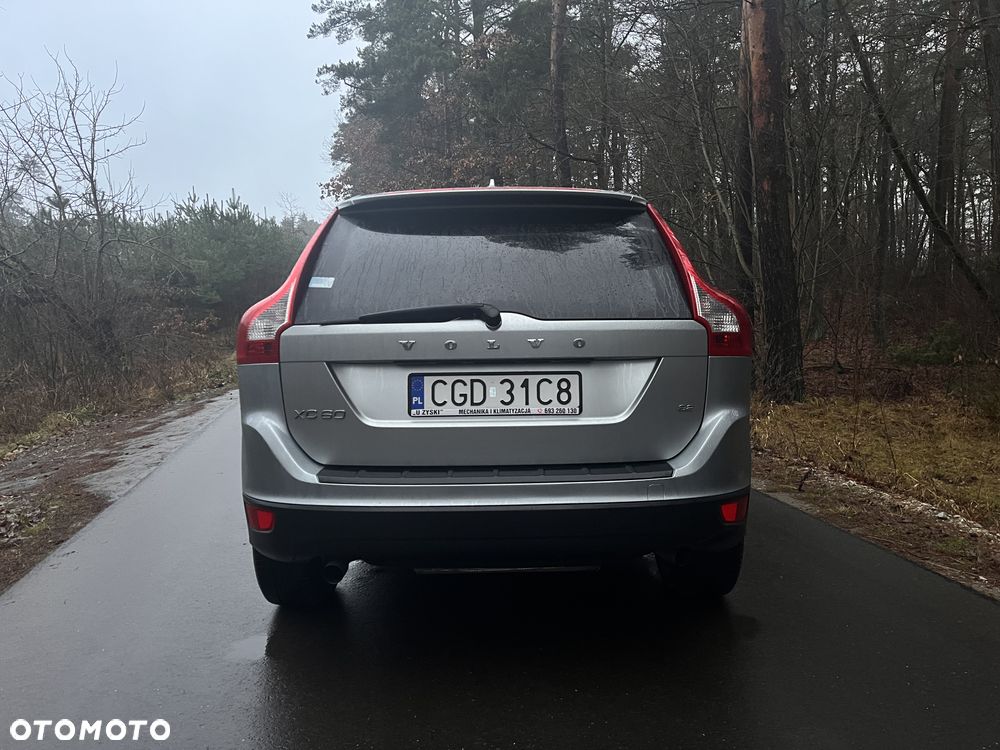 Volvo XC 60 3.2 AWD RDesign - 5
