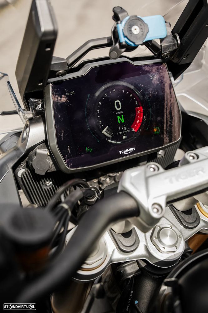 Triumph Tiger RALLY EXPLORER - 18