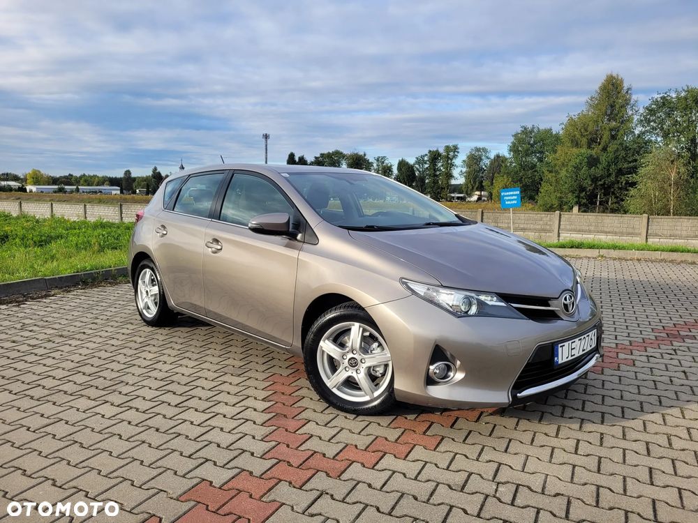 Toyota Auris 1.33 VVT-i Premium Comfort - 6