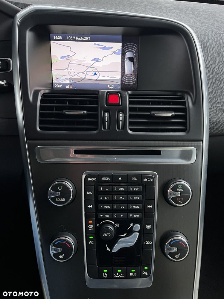 Volvo XC 60 D4 Geartronic Momentum - 21