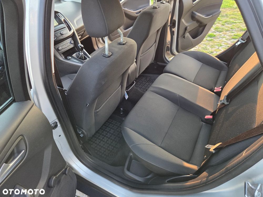Ford Focus 1.5 TDCi SYNC Edition - 21
