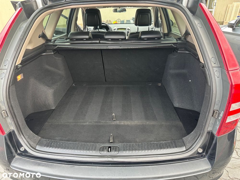 Kia Ceed 2.0 crdi Optimum + - 8