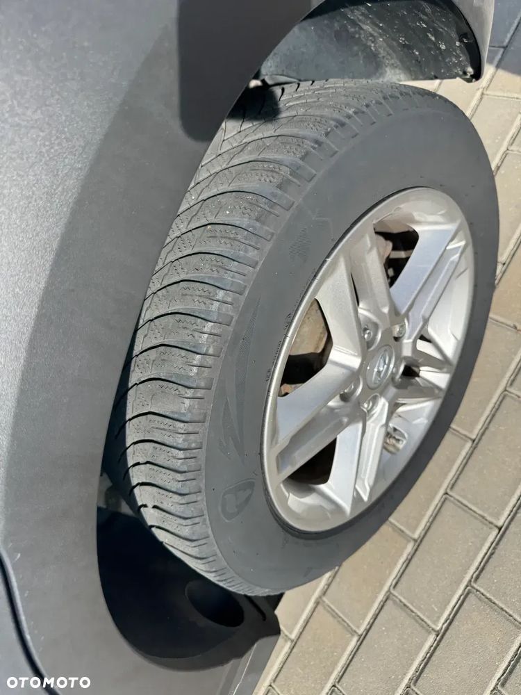 Hyundai Kona - 34