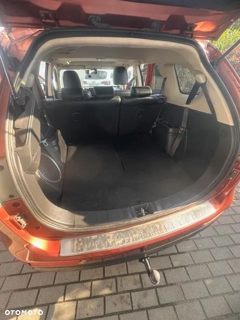 Mitsubishi Outlander 2.2 DI-D 4WD Instyle - 11