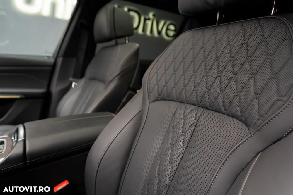 BMW X7 M60i xDrive - 12