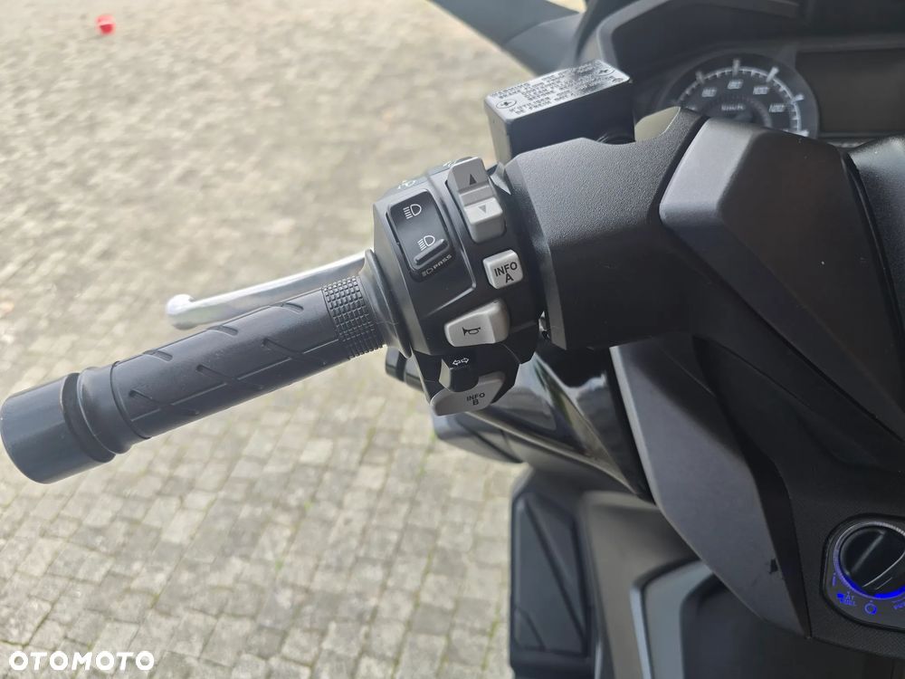 Honda NSS - 12
