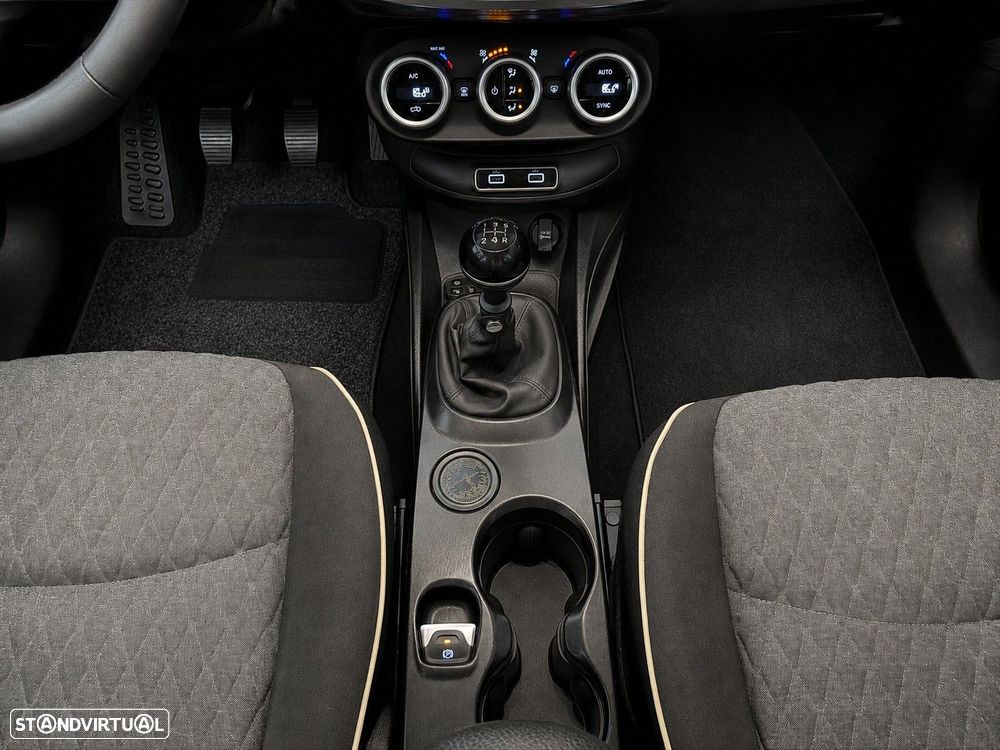 Fiat 500X 1.3 MJ City Cross — fotografia 13