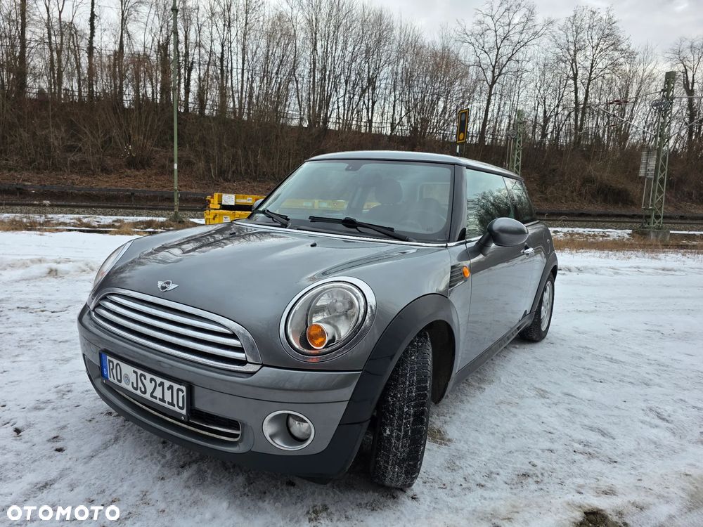MINI Cooper Standard - 2