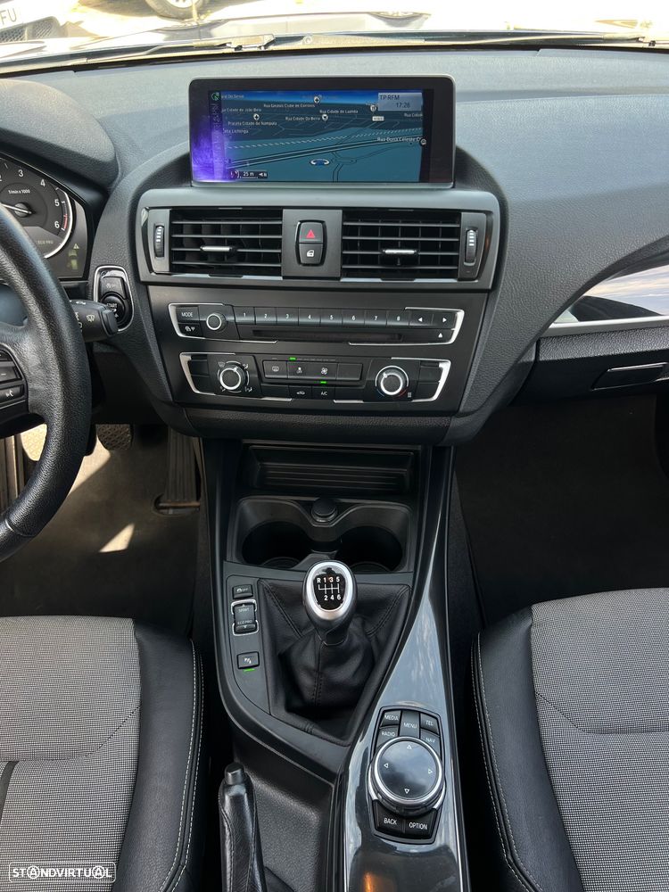 BMW 118 d Pack M - 17