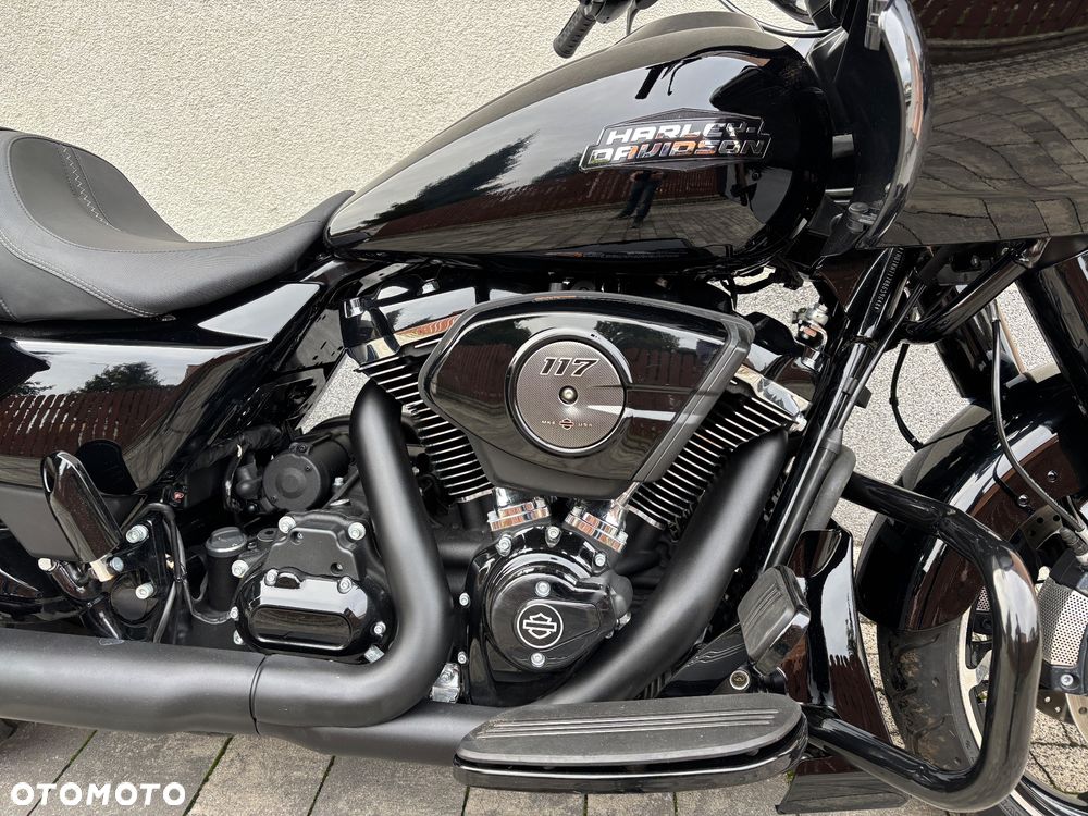 Harley-Davidson Touring Road Glide - 12