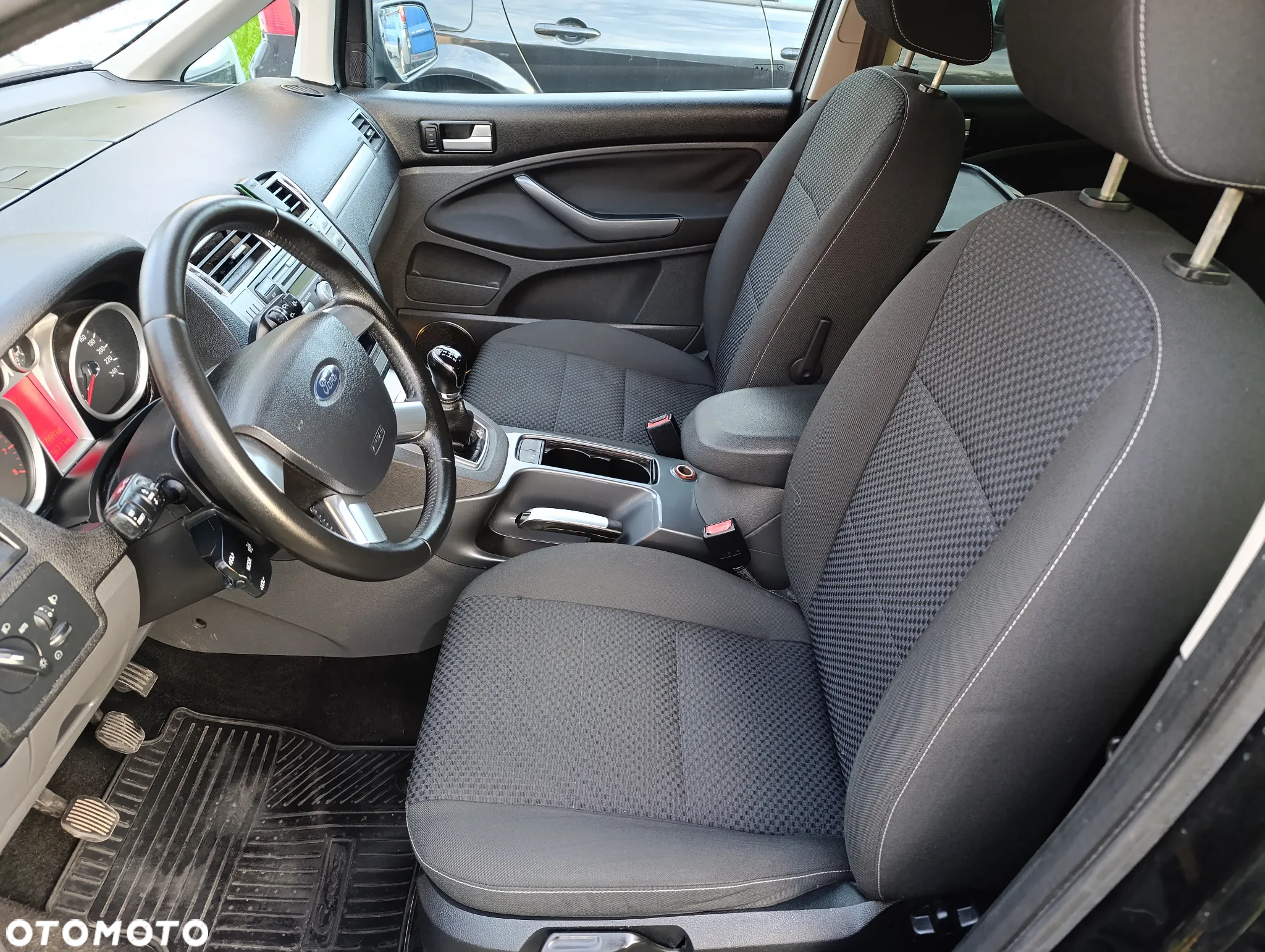 Ford C-MAX 1.8 Titanium - 6