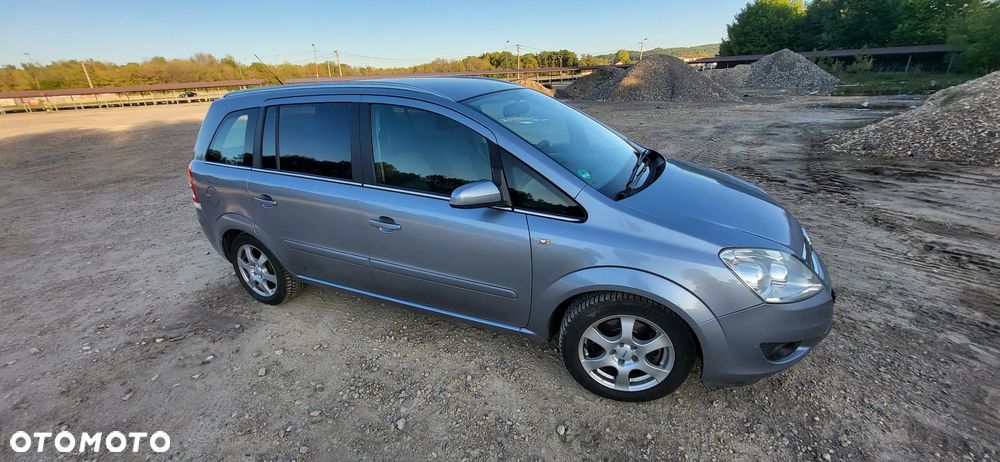 Opel Zafira 1.7 CDTI Essentia - 3