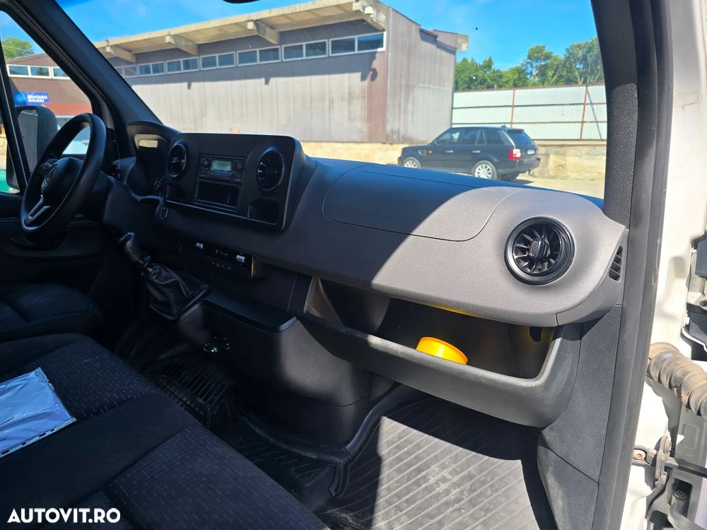 Mercedes-Benz Sprinter - 19