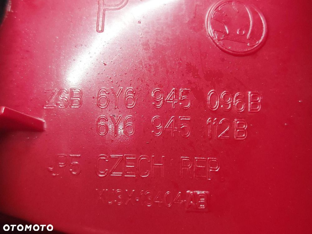 LAMPA LEWY TYŁ + PRAWY TYŁ SKODA FABIA I HB 5D 6Y6945096B 6Y6945095B - 6