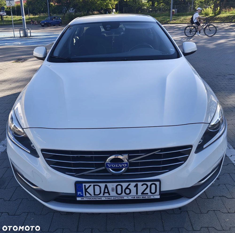 Volvo S60 D5 AWD Momentum - 4