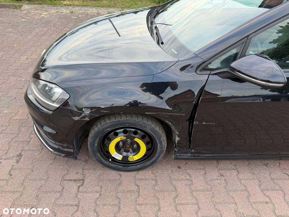 Volkswagen Golf - 6