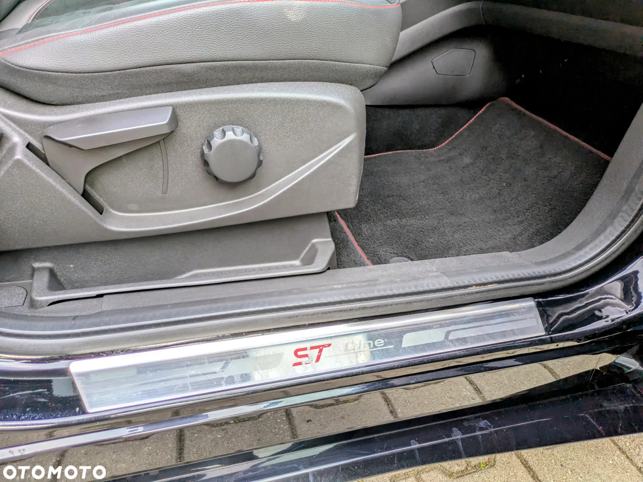 Ford Kuga 1.5 EcoBoost 2x4 ST-Line - 32