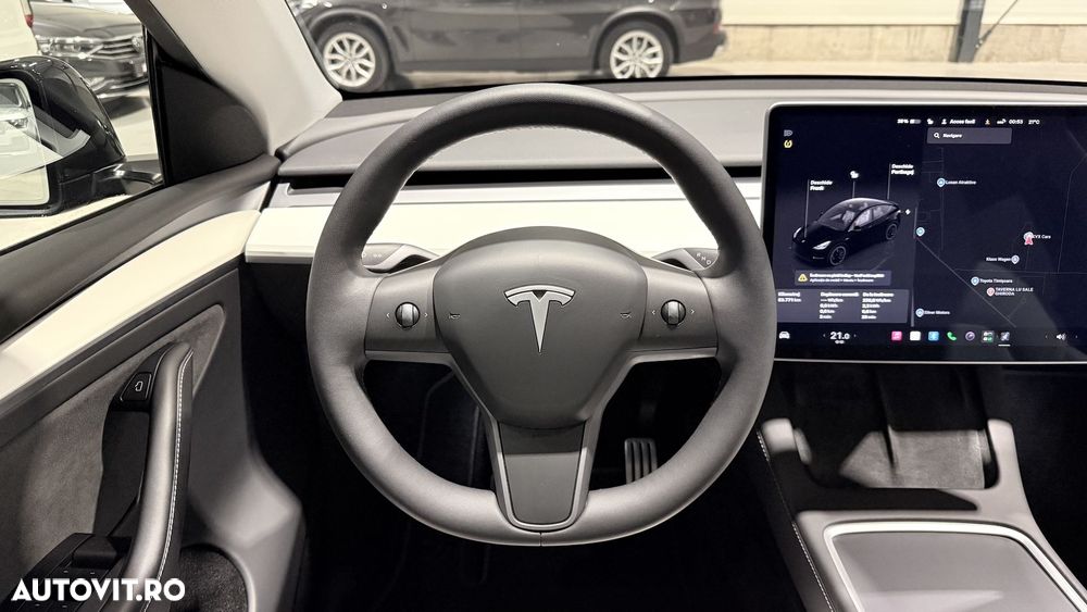 Tesla Model Y Performance Dual Motor AWD - 22