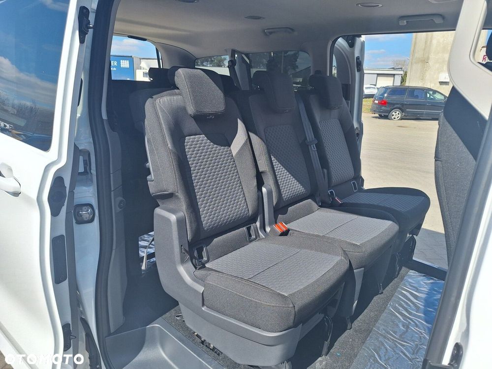 Volkswagen Caravelle - 27