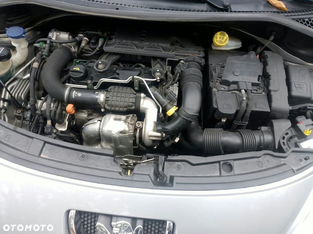 Peugeot 207 2010 photo 5