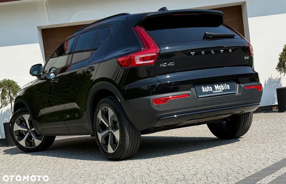 Volvo XC 40 B4 B AWD DKG Plus Dark - 4