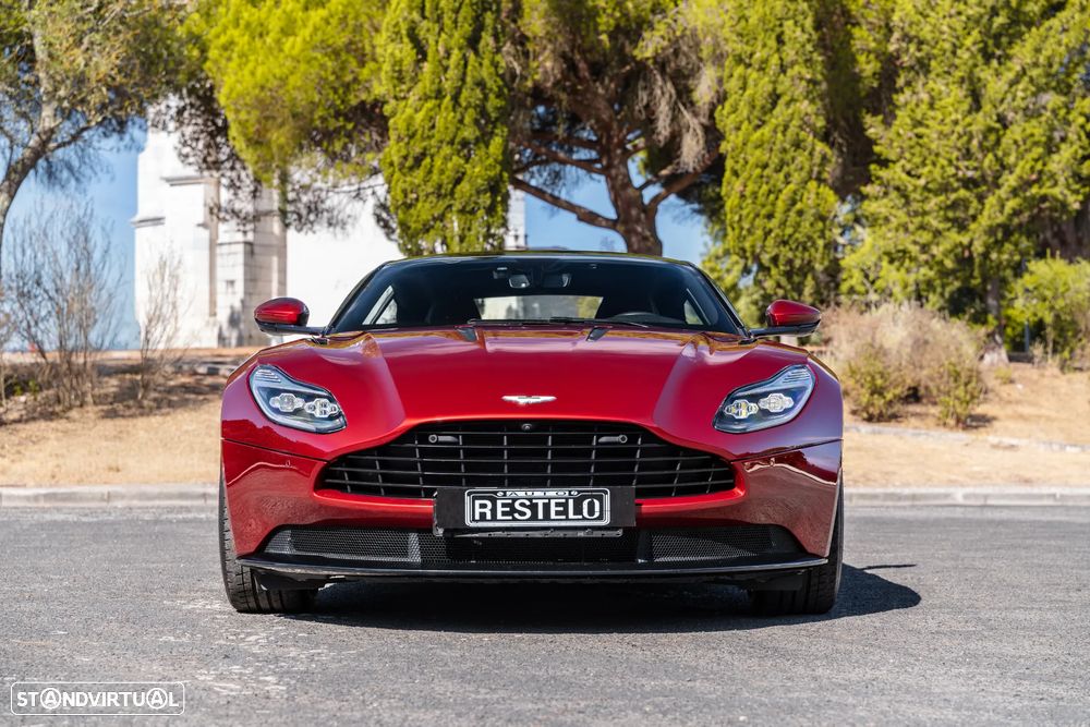 Aston Martin DB11 Coupé V12 AMR - 3