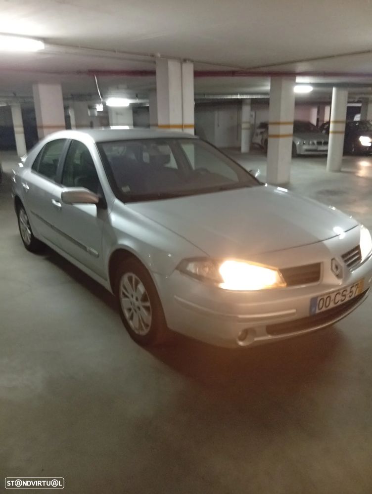 Renault Laguna 1.9 dCi Confort - 1