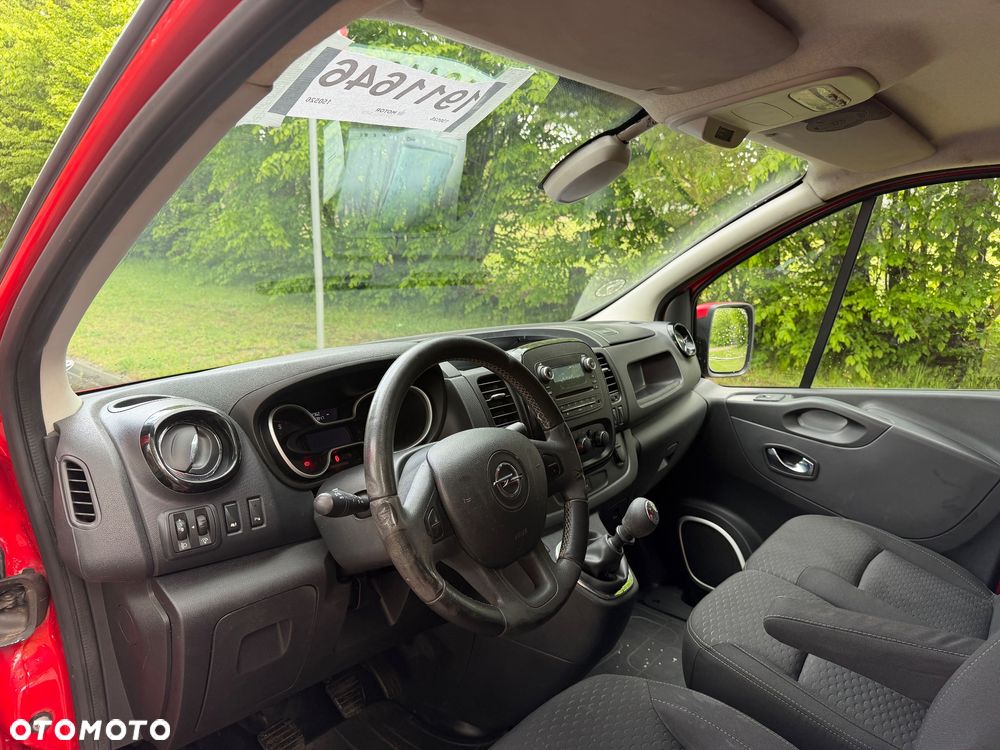 Opel Vivaro - 10