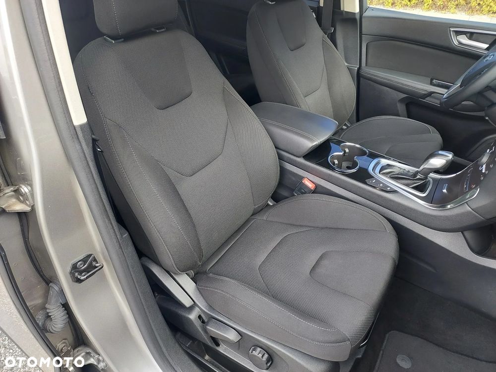 Ford S-Max 2.0 TDCi Titanium PowerShift - 24