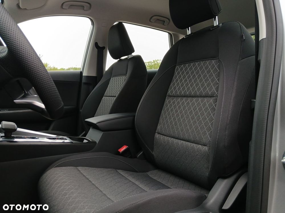 MG ZS Hybrid+ - 12