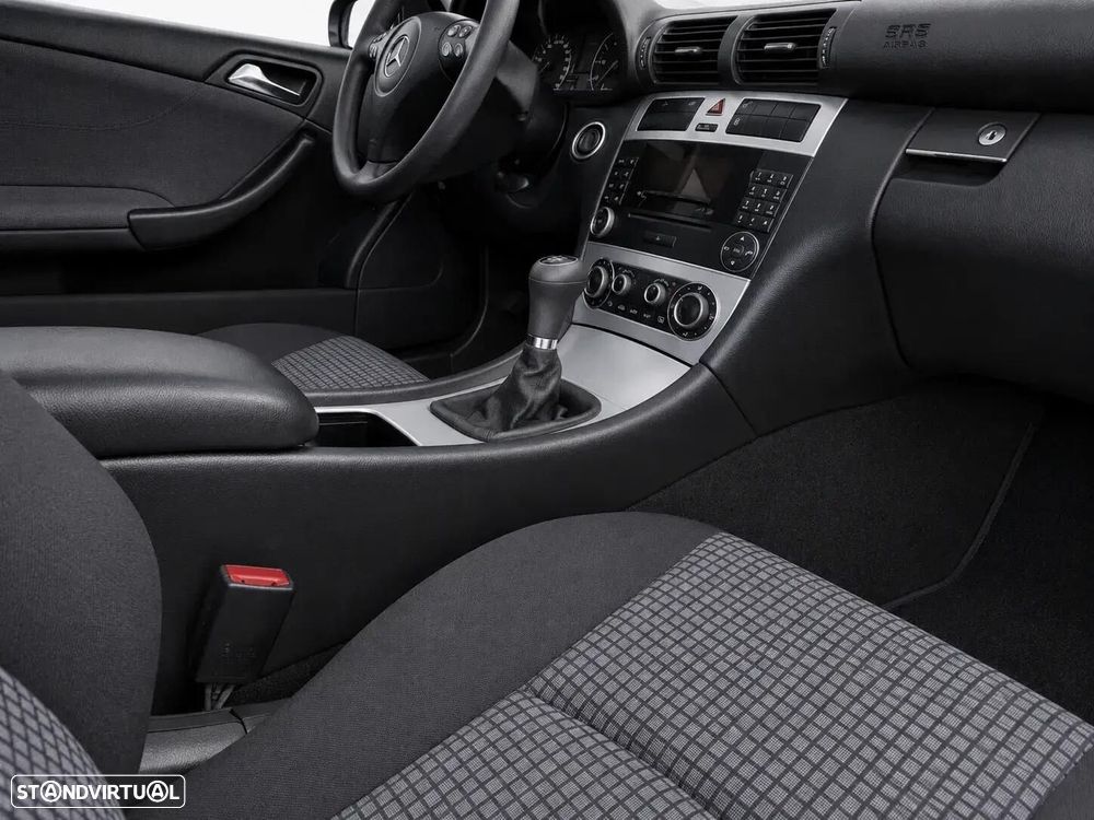Mercedes-Benz C 220 - 11