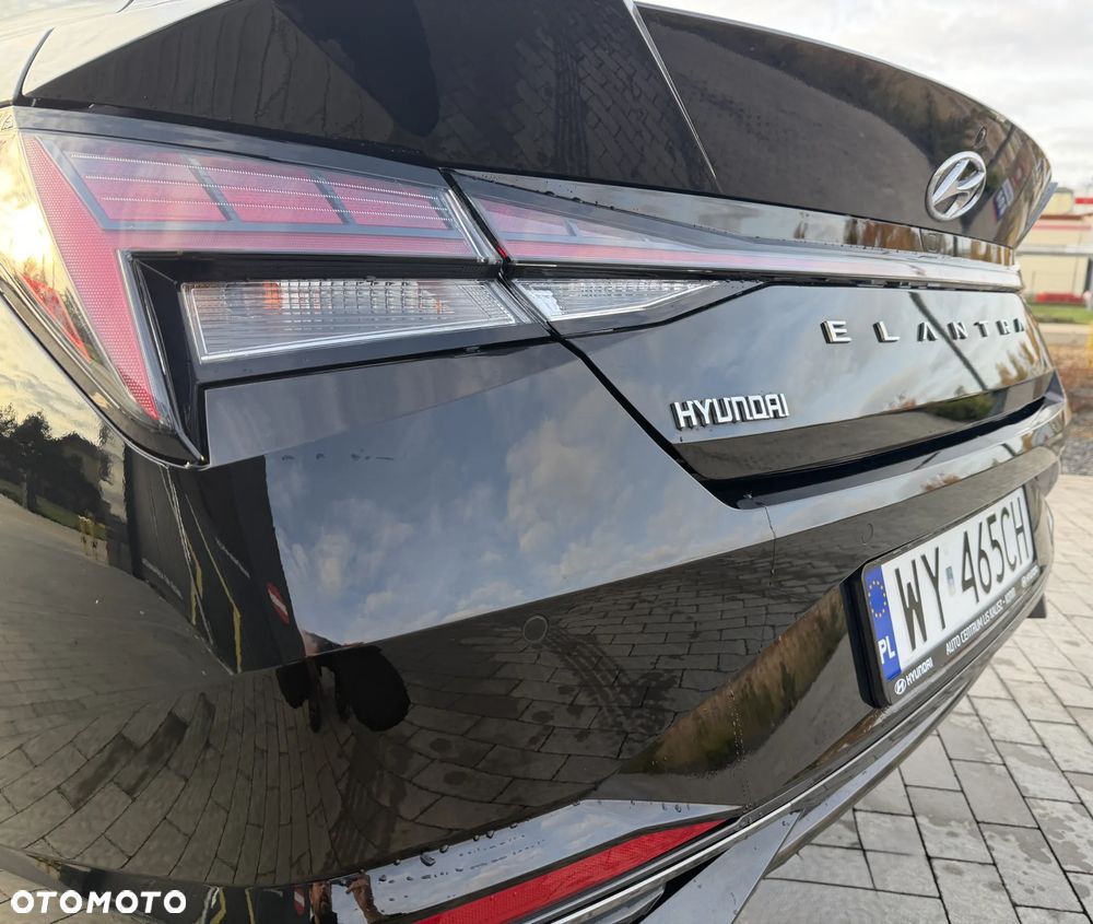 Hyundai Elantra 1.6 Executive CVT - 17